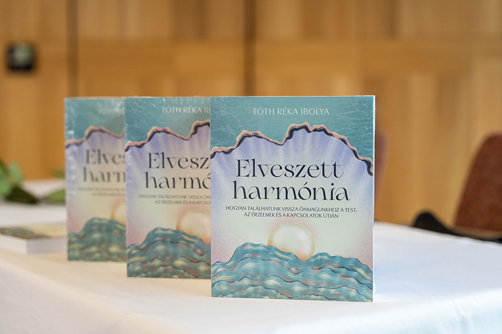 Ajándék részlet az Elveszett harmónia könyvből